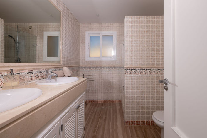 Image No.19-4 Bed Apartment for sale