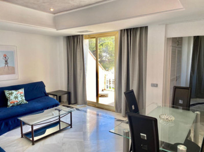 Image No.18-6 Bed Apartment for sale