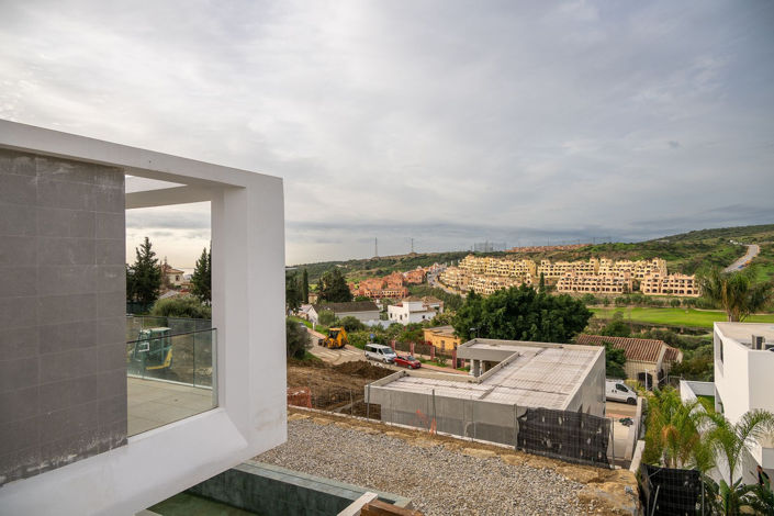 Image No.12-4 Bed Villa for sale