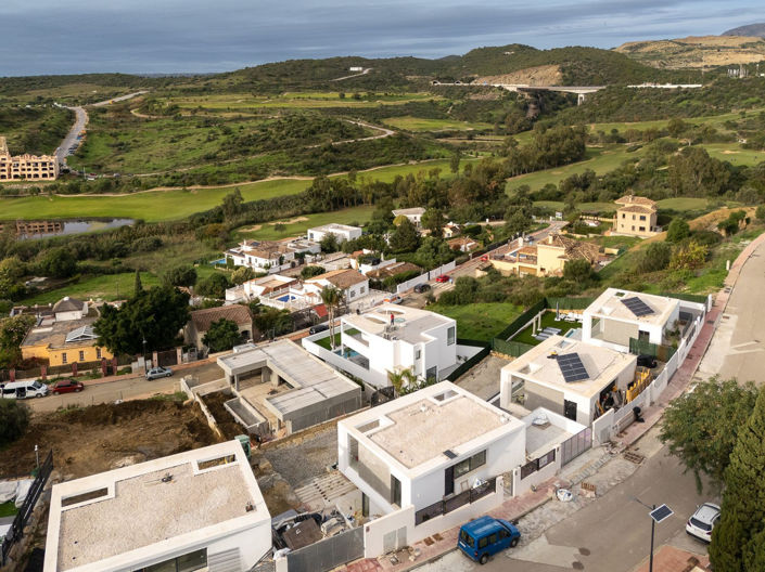 Image No.3-Villa de 4 chambres à vendre à Estepona