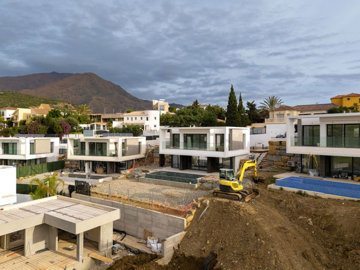 8-e64a9055bba3e77ac8aca3b893cdf826