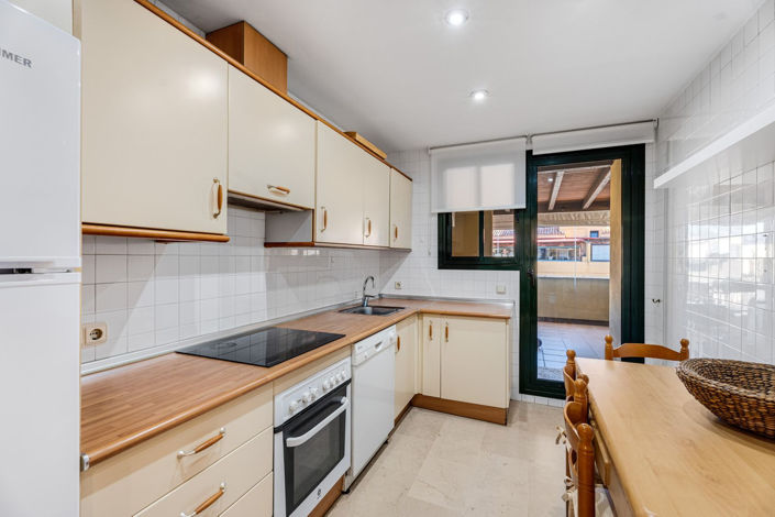 Image No.12-3 Bed Apartment for sale