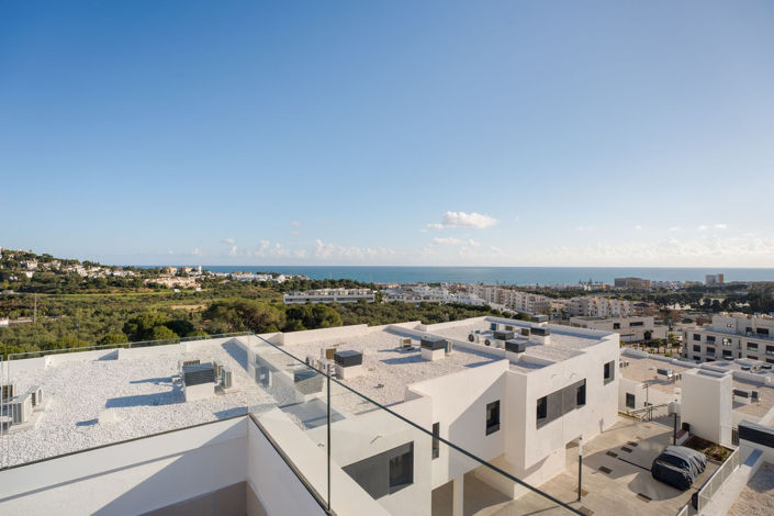 Image No.23-4 Bed Townhouse for sale