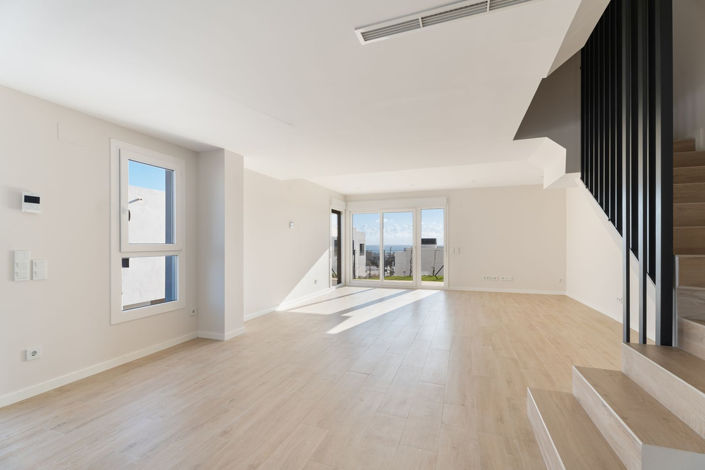 Image No.6-4 Bed Townhouse for sale