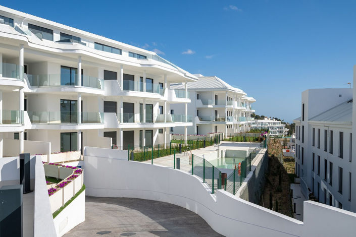 Image No.20-3 Bed Apartment for sale
