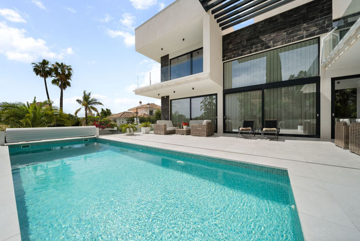 Image No.3-4 Bed Villa for sale