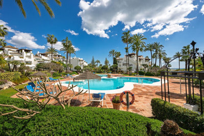 12-53013098fcab6c38b1379cd33298e050