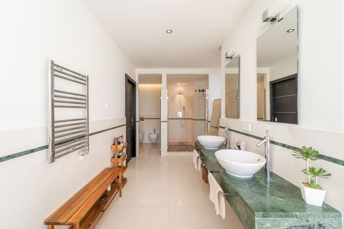 Image No.16-3 Bed Townhouse for sale