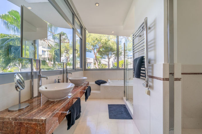 Image No.22-3 Bed Townhouse for sale