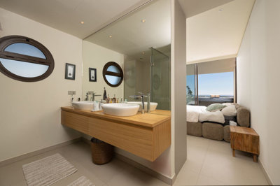 11-20939a0134ad724a8cb2a801094d15a4