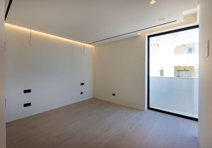 Image No.22-3 Bed Apartment for sale