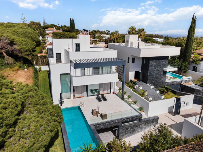 Image No.1-6 Bed Villa for sale