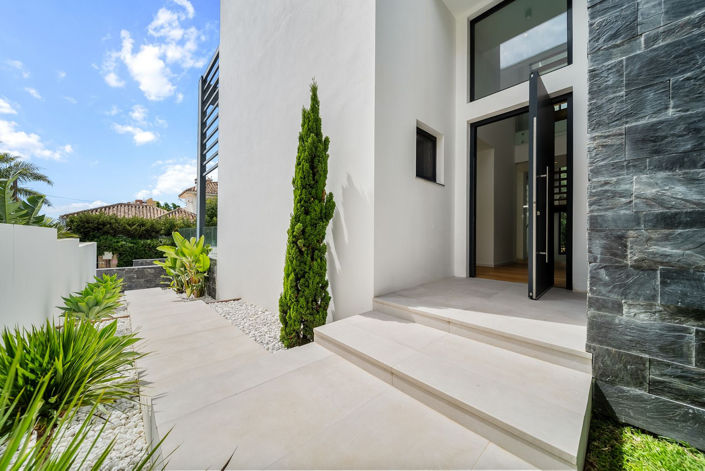 Image No.11-6 Bed Villa for sale