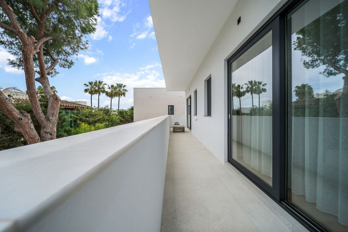 Image No.14-6 Bed Villa for sale