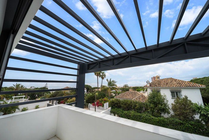 Image No.8-6 Bed Villa for sale