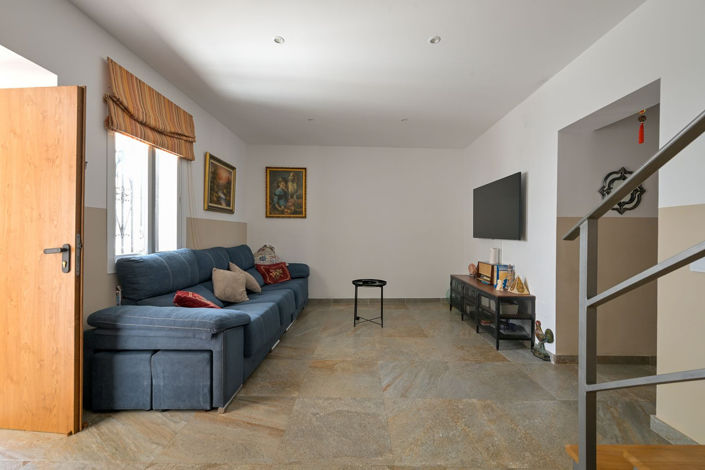 Image No.15-4 Bed Townhouse for sale