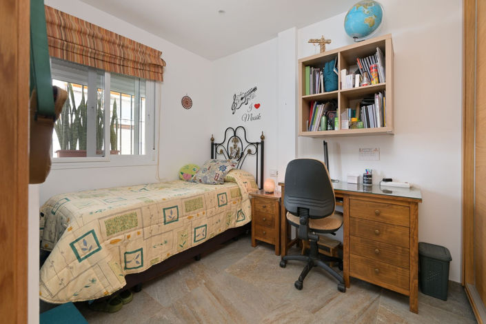 Image No.22-4 Bed Townhouse for sale