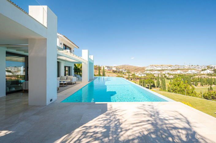 Image No.12-6 Bed Villa for sale