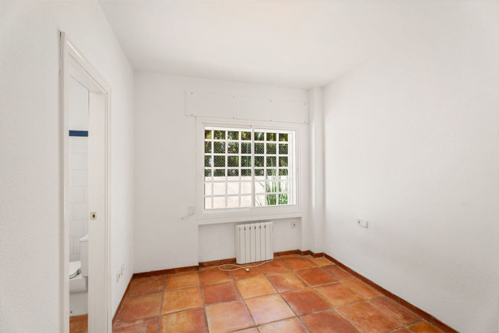 Image No.21-5 Bed Villa for sale