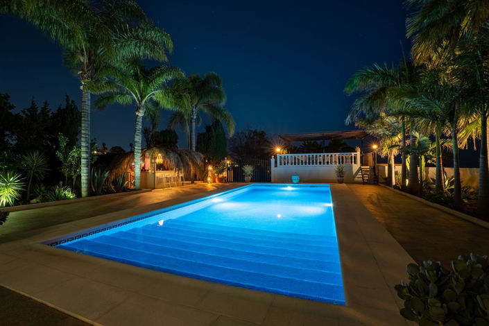 Image No.10-6 Bed Villa for sale