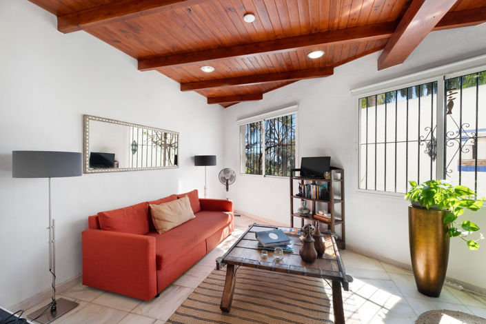 Image No.17-6 Bed Commercial for sale