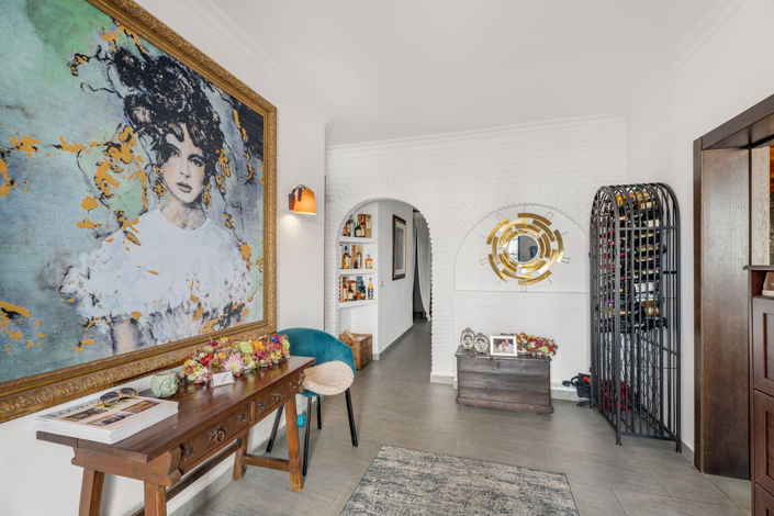 Image No.29-6 Bed Commercial for sale