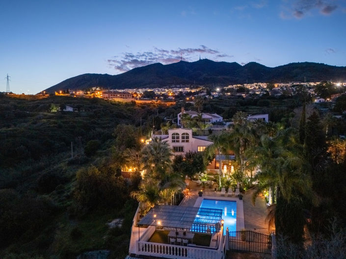 Image No.4-6 Bed Villa for sale