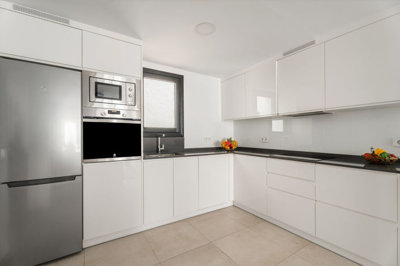 11-20939a0134ad724a8cb2a801094d15a4