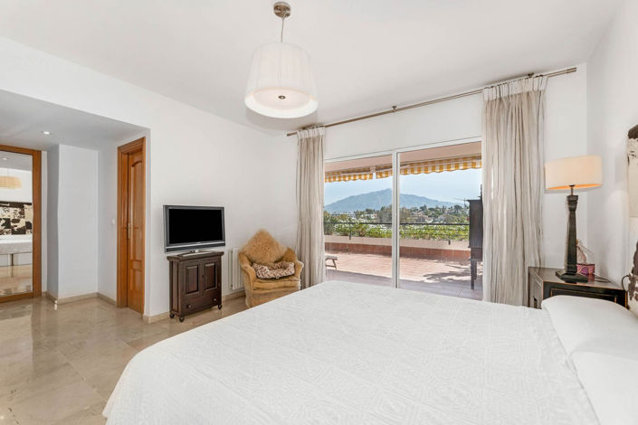 Image No.12-3 Bed Apartment for sale