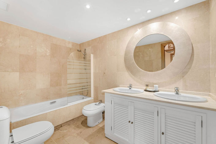 Image No.16-3 Bed Apartment for sale