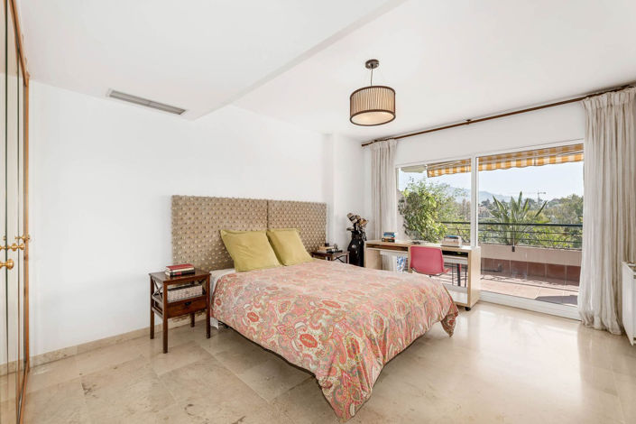 Image No.17-3 Bed Apartment for sale