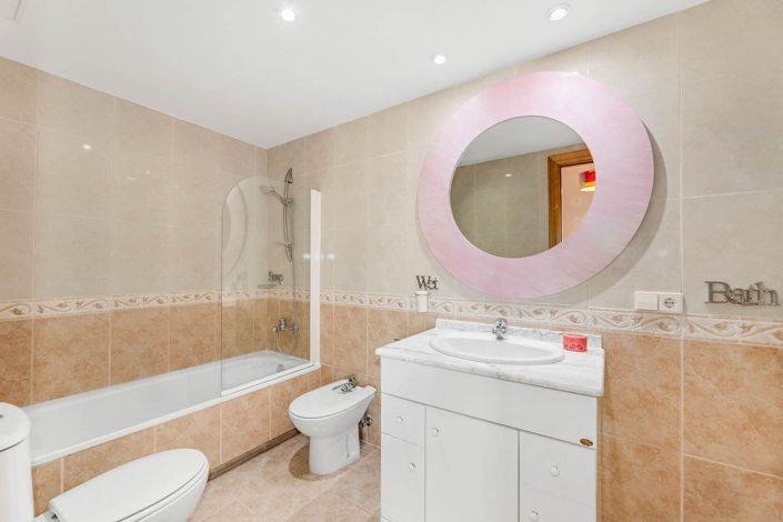 Image No.18-3 Bed Apartment for sale