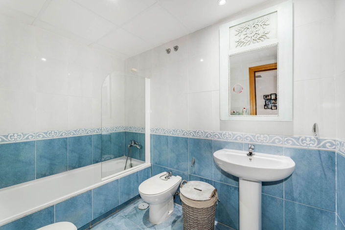 Image No.21-3 Bed Apartment for sale