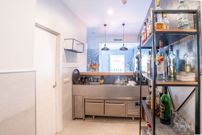 Image No.30-11 Bed Commercial for sale