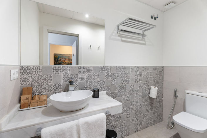 Image No.5-Commercial de 11 chambres à vendre à Estepona