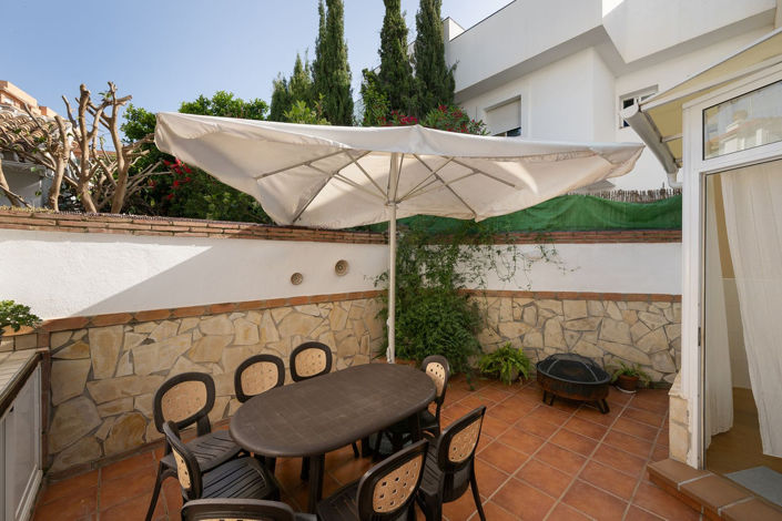 Image No.20-4 Bed Townhouse for sale