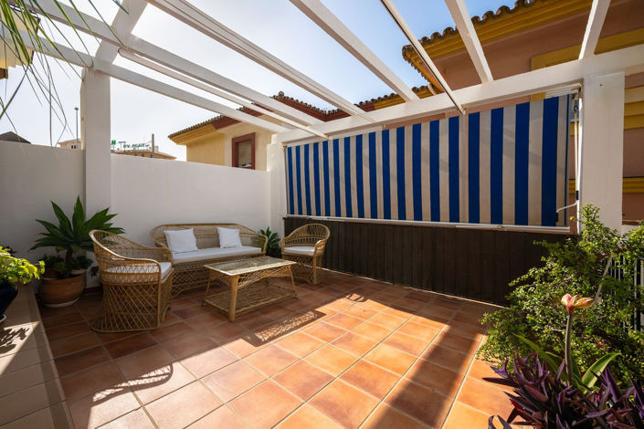 Image No.21-4 Bed Townhouse for sale