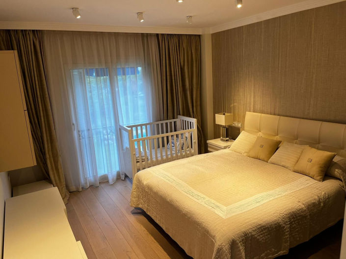 Image No.11-5 Bed Apartment for sale