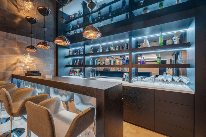 Image No.12-6 Bed Villa for sale