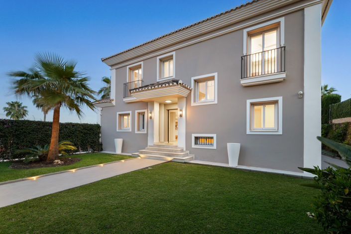 Image No.7-Villa de 6 chambres à vendre à Nueva Andalucia