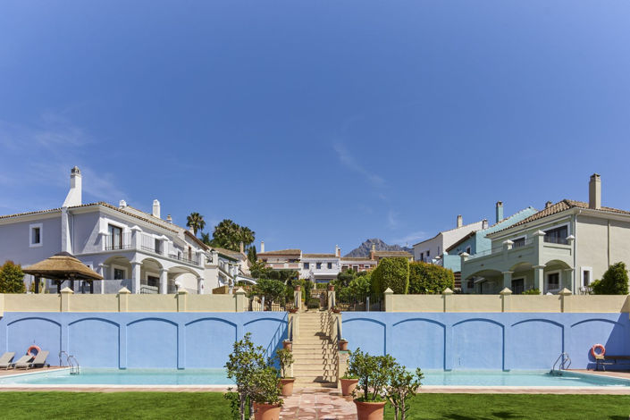 Image No.1-6 Bed Villa for sale