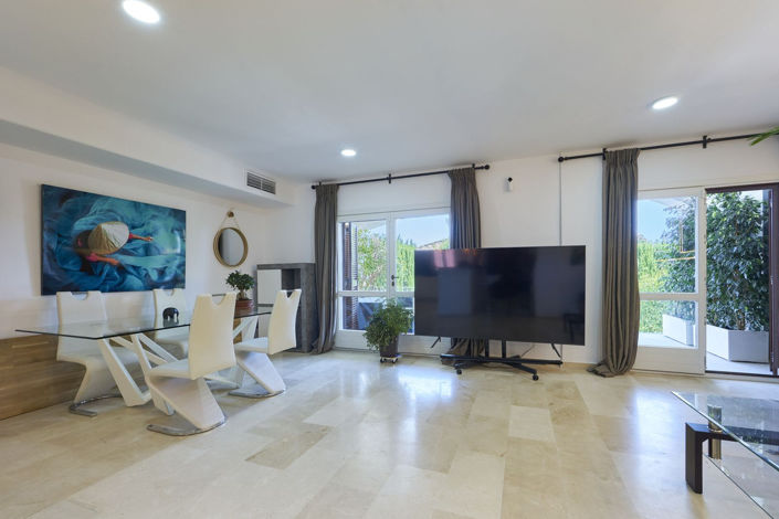 Image No.18-6 Bed Villa for sale
