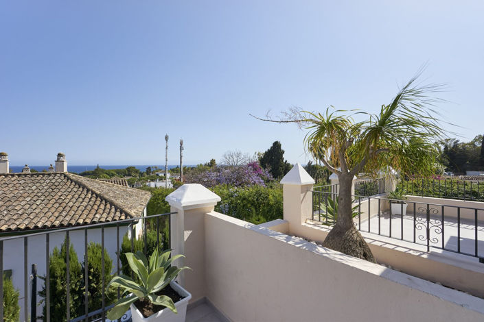 Image No.4-6 Bed Villa for sale
