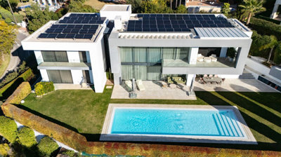 10-bb915d1cb19341576dcdc994b81ab9c5