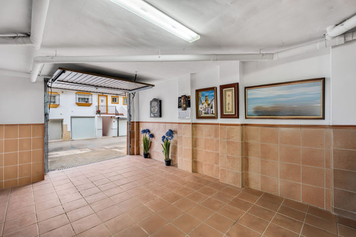 Image No.22-7 Bed Villa for sale