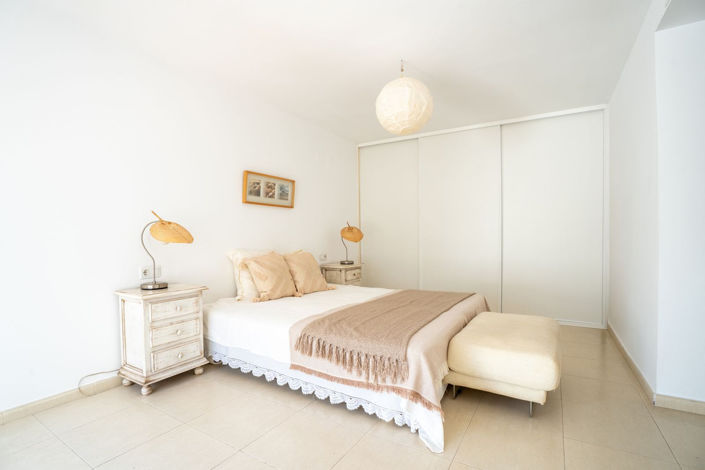 Image No.10-2 Bed Apartment for sale