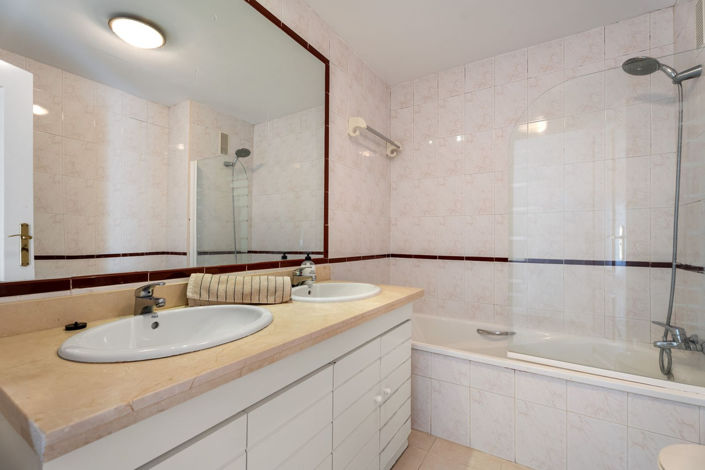 Image No.11-2 Bed Apartment for sale