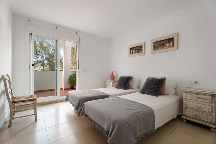 Image No.12-2 Bed Apartment for sale