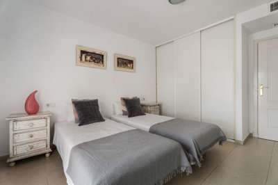 13-5fd73dea700db77384c091ca9818b1a9