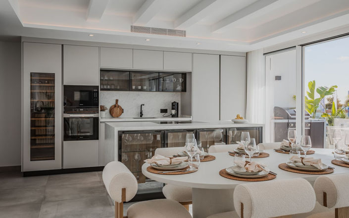 Image No.20-4 Bed Apartment for sale